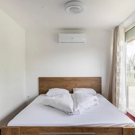 Апарт-отель Sinus Premium Vizparti Studioapartman Шиофок